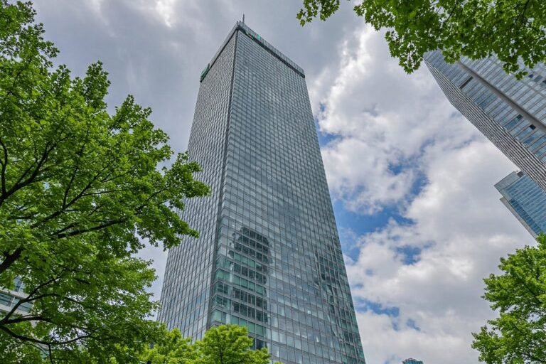 Operationalizing ESG: How Janitorial Services Drive Sustainable Facility Performance